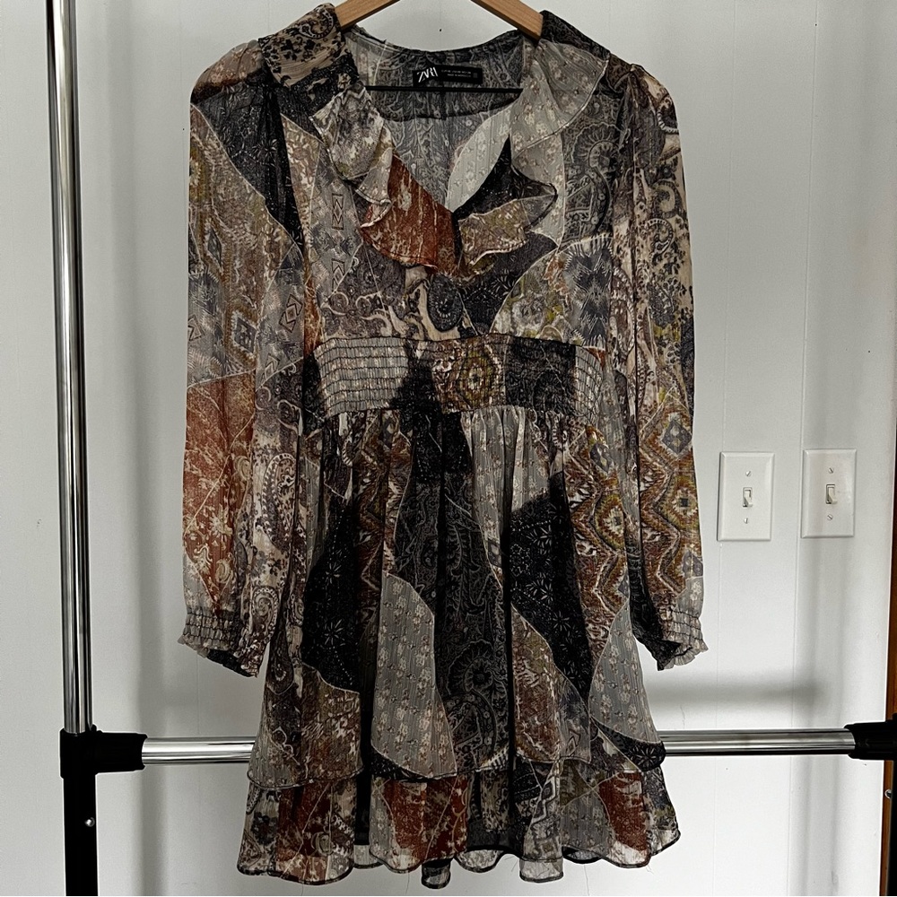 NWOT Zara Patterned Flowy Dress